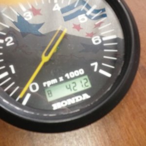 Media 'Old tach with engine hours.' in album 'At the dock.'