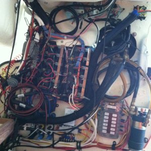 Media 'Behind the Helm Spaghetti Pot' in album '1024p shelfwithjackets.thumb'