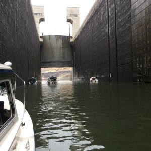 Exiting the Lower Monumental Lock. Notice how they lift the gate.