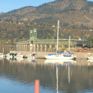 The C-Dory 5 along with a sail boat on the Port Hood River transient dock