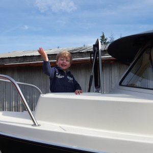 Media 'My first mate helped!' in album 'My first mate helped!'