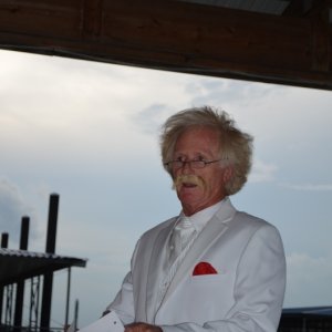 Celebrity appearance by Mark Twain