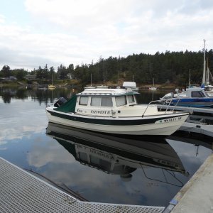 Media 'As is the 22 Cruiser Far West II' in album 'Getting a Friday night start to the Labor Day weekend. Departed Twin Bridges at 6:20 PM, heading across Rosario strait as the sun was setting.'