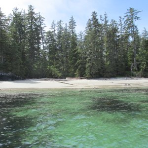 Anderson Islands (Aristazabal Island west coast)