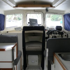 Media 'Interior' in album 'Blue Skies & Sunshine'