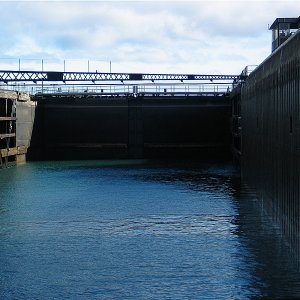 Downbound lock filling