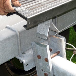broken trailer brackets