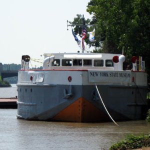 The Day Peckinpaugh, canal freighter