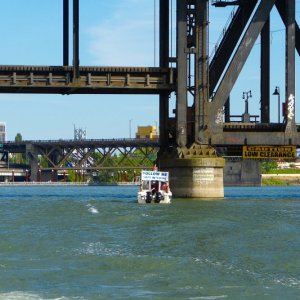Rose Festival - C-Dory Coast Guard Auxiliary escort vessel