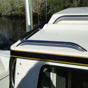 aft railing on outside cabin top