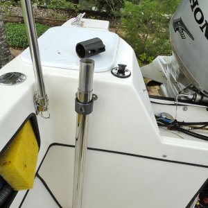 Lower davit leg in positon