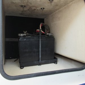 Media 'Battery under passenger seat' in album 'Boca Chita Lighthouse, Miami Biscayne National Park'