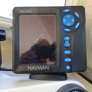 Navman fish finder
