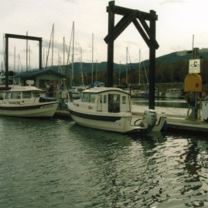 2 Oct 2005 Sequim: John Wayne Marina,
Two Lucky Fish and R-Matey.