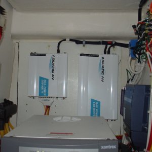 Media 'Separate stereo and sub-woofer amplifiers.' in album 'Xantrex MS2000 Inverter/Charger'