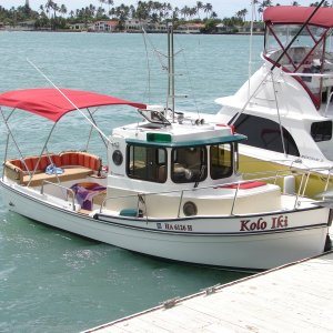 Docked at The Shack restaurant at Hawaii Kai 10/10/08