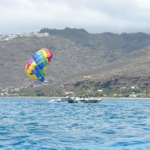 Parasailing off Diamond Head
10/10/08