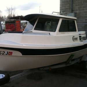 Early 80's 16-footer (Anchorage AK, April 2014). This was in the lot at the outboard shop when I dropped mine off for a tune up. Very nice shape.