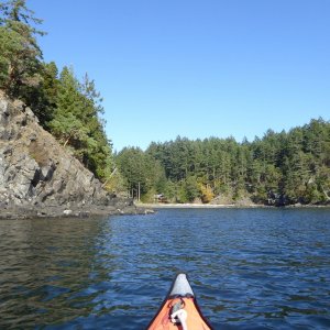 In the afternoon I blew up the kayak and went for a paddle around the bay.