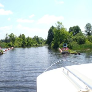 26.) canal entrance towards Merrickville