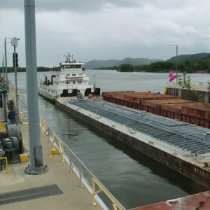 Upbound tow enters lock