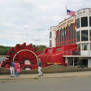 Media 'Mississippi Queen at Winona, MN' in album 'Minnie Swann and Not For Hire on St. Croix River'