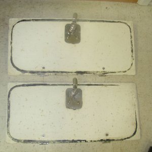 Bottom of cockpit hatches marked with paint revealing lack of seal