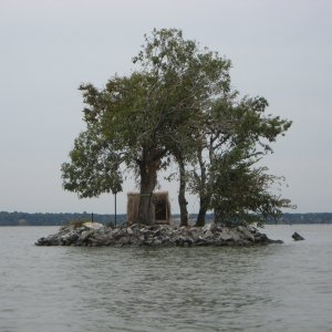 One Fri night, a 20' stern drive launched onto this "Rock" island (Potomac River)and survived later to be dragged off to be floated away.