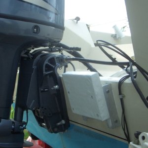 (catdogcat) New kicker mount.  Idea stolen from Dogon Dory.