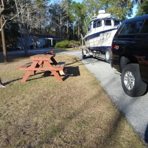 Great RV park we stopped at onn the way to Florida. 30 dollars a night nice place. Plenty of restaurants close by 36 miles north of the Florida state line