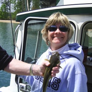 Media 'and she does.  Thats ok, I hate cat fish' in album 'Father in law Bill enjoys his trip to lake Martin and first time on C-Pearl'