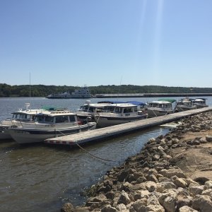 Rafted up on the dock in LaClaire