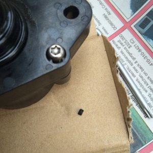 Media 'Thu Aug 20 23:15:42 2015' in album 'Low pressure fuel pump and rubber'