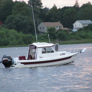 C-Nile moving to over-night anchorage on the Connecticut River.  The CD-16 berth was more than adequate for me -- a 5'11", 250 lbs. man.