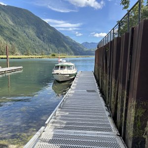 Media 'Gold River boat ramp' in album 'Gold River boat ramp'