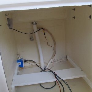 Media '4 screws to remove old fridge' in album 'cutout mod for new fridge, DC muffin fan to left ventilates cabinet'