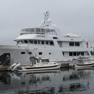 Media 'Discovery and C-Cakes with the Mother Ship' in album 'Discovery, Dreamer and C-Cakes at Lagoon Cove 2011'