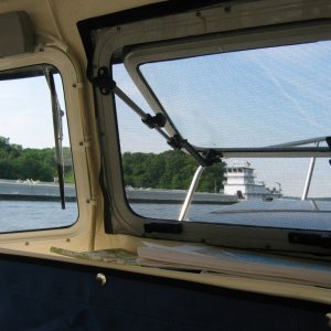 Barge traffic on Barkley Canal