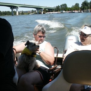 Media '(ltlgoats) Judy and our friend, Sharon' in album '(ltlgoats) Hail Posidon!'