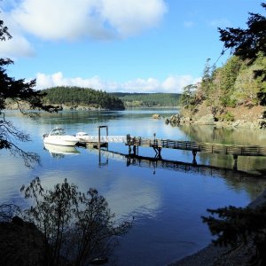 Spent a couple of hours chatting with Jean and Bill on their 34' Sundancer...they cruise all over, usually up to the Broughtons every year.