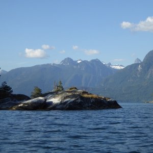 Media 'Exploring up to Roffey Island via dinghy' in album 'Pulling out of Octopus Islands anchorage Friday morning'