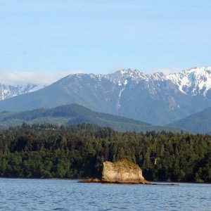 Media '(Da Nag) Bachelor Rock and Hurricane Ridge' in album '(Da Nag) Pee Wee\'s introduction to Freshwater Bay'