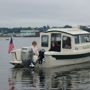 Hunky Dory departs New Bedford Harbor