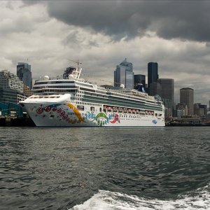 Media 'Elliott Bay cruise by' in album 'First taste of salt - Launch day - 27 June 2008'