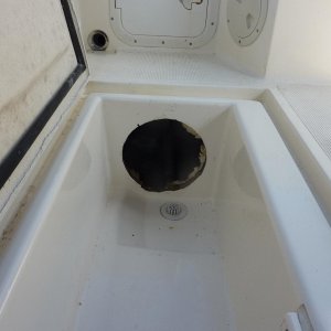 Media 'hole in fishbox' in album 'hole in fishbox'