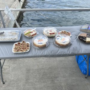 Media 'Potluck dessert table' in album 'C-Traveler at Cypress Island before the gathering'