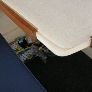 Media 'Table top marine vinyl cover without plastic cover' in album 'Table top aft edge isle side'