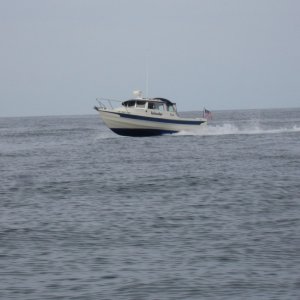 SB06 23-Islander heading home