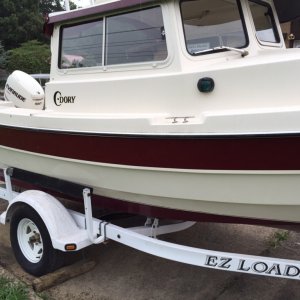 Photo of the starboard side of the c-dory 19 Angler