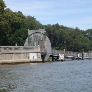 DSC02525 Gate to the rowing club. Notice it is fashioned out of oars beautiful. The Harlem River is usually flat as a pancake except for an occassional wake. Saw lots of kayakers